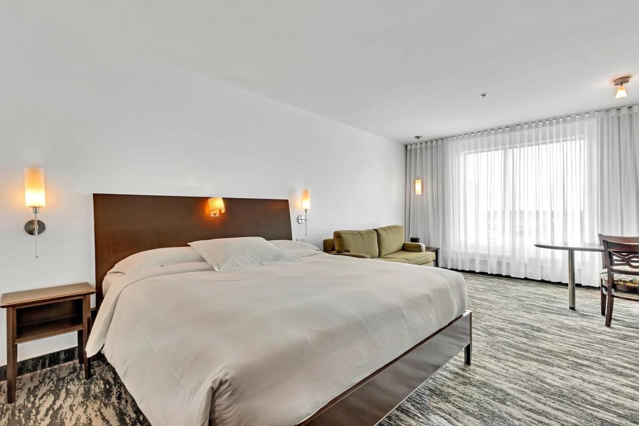 Hotel Mortagne Boucherville Eksteriør bilde