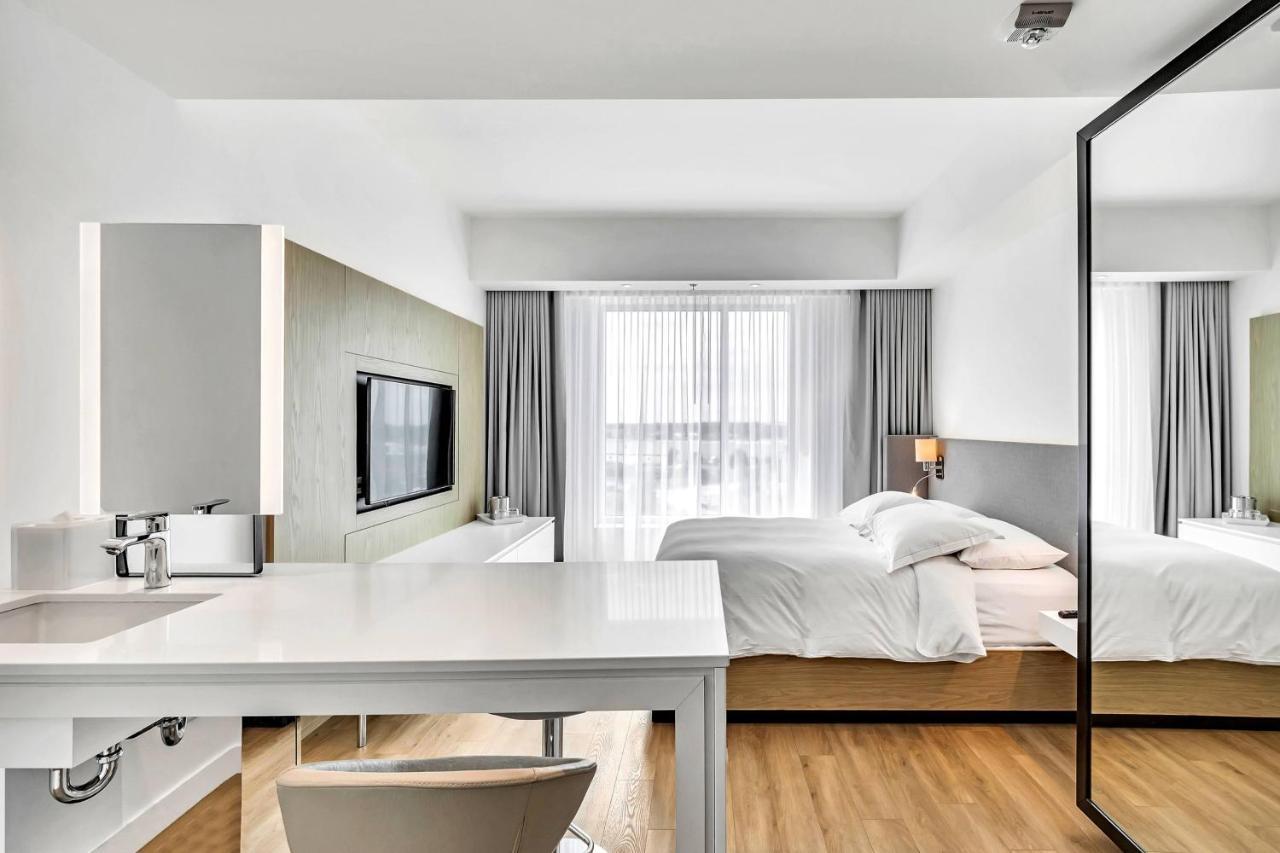Hotel Mortagne Boucherville Eksteriør bilde