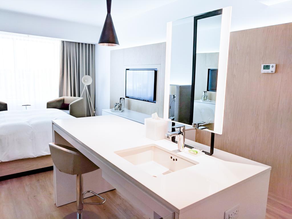 Hotel Mortagne Boucherville Eksteriør bilde